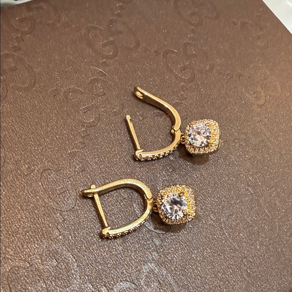 Elegant Gold Earrings with Crystal Accents